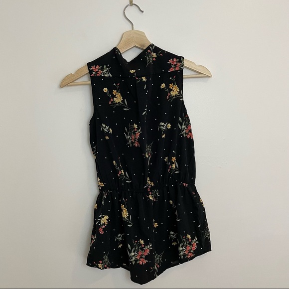 Stella Tweed | Floral Zip Peplum Tank - Picture 4 of 9